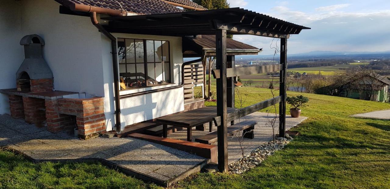 Holiday House Vilana Puconci エクステリア 写真